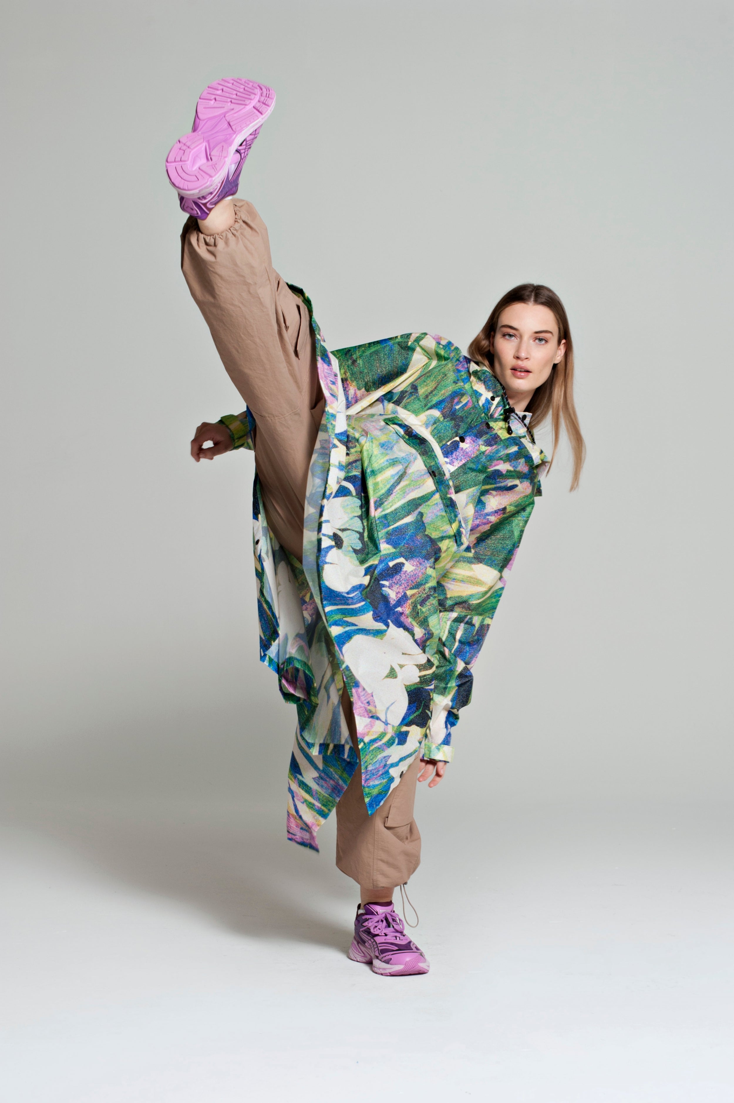 릴리 - 레인 폰초