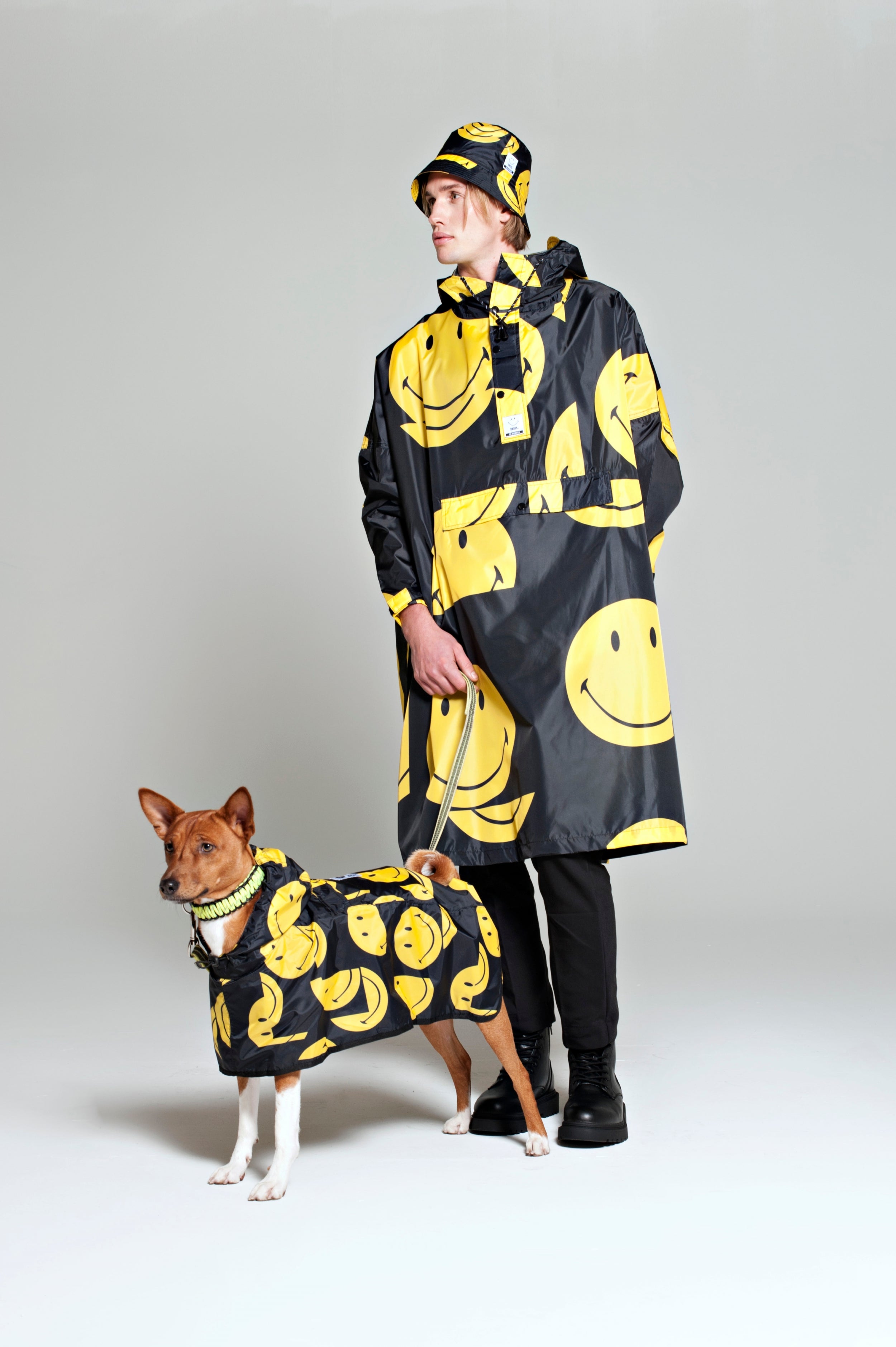 Image of All Smiles x Smiley - Dog Poncho