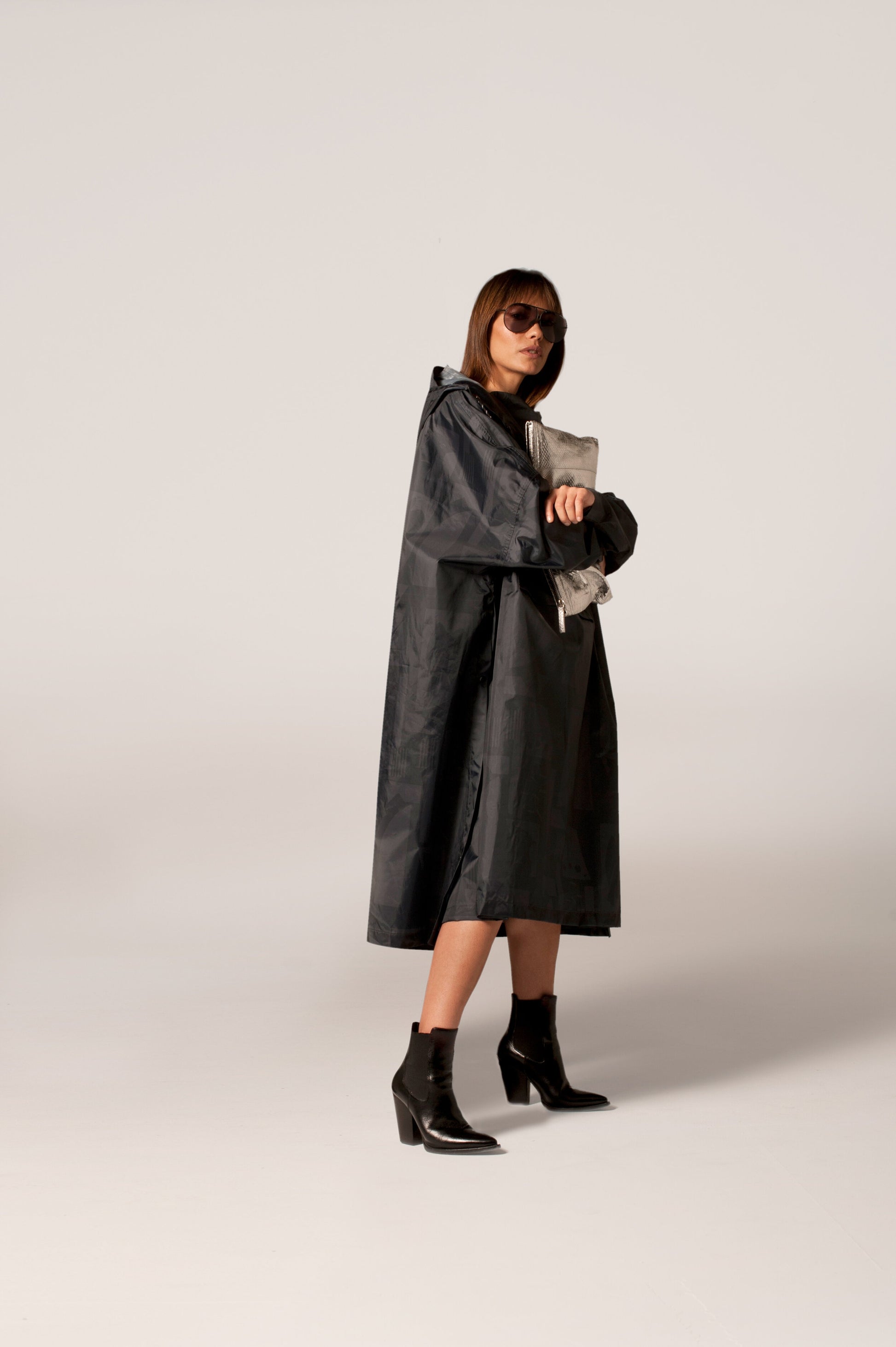 Black Art Camo로 돌아가기 - 레인 폰초