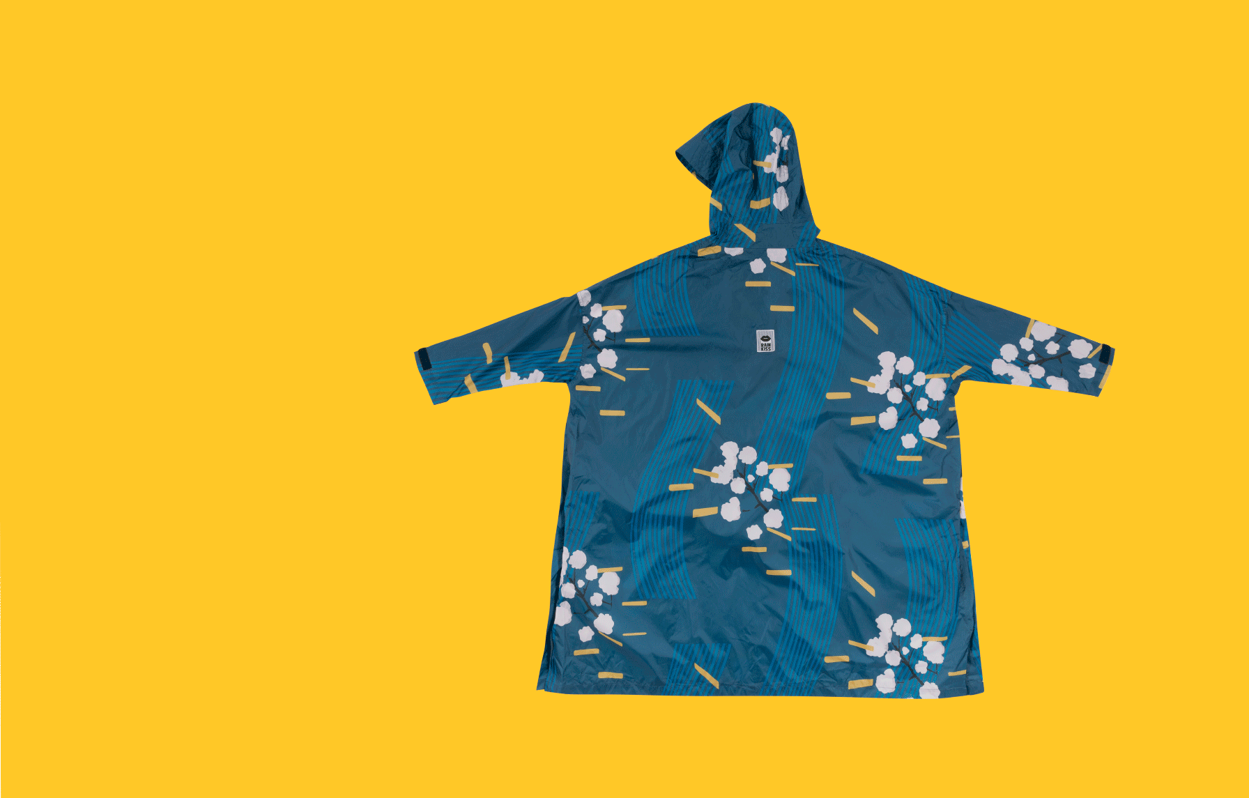 Rainkiss On-the-Go Poncho Foldable Design